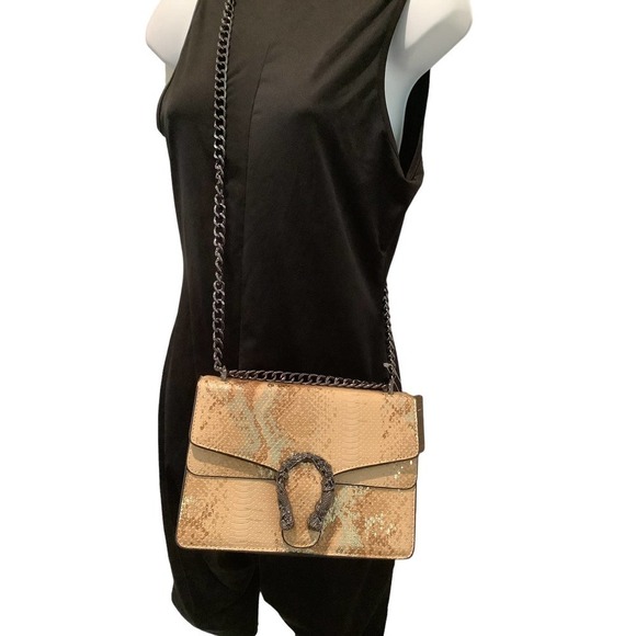 UNIQUE MERMAID HORSESHOE SNAKE EMBOSSED HANDBAG/CROSSBODY NWT - Picture 13 of 13